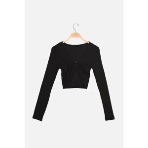 Trendyol Black Accessory Detail Fitted Crop V Neck Ribbed Elastic Knitted Blouse