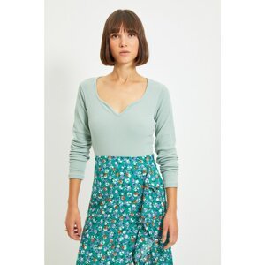 Trendyol Mint Ribbed Heart Collar Fitted Knitted Body