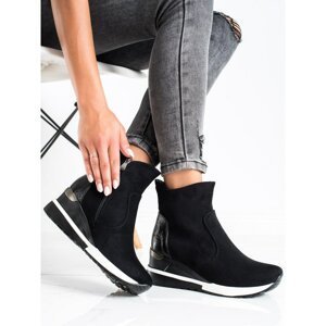 HIGH ANKLE BOOTS ON VINCEZA WEDGE