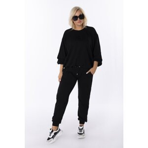 tracksuit with wide sleeves