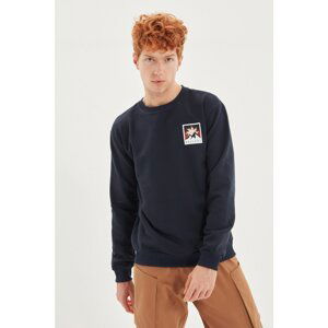 Trendyol Navy Blue Men's Regular/Regular Cut Crew Neck Mystical Printed Fleece Sweatshirt.