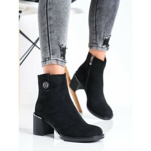 FILIPPO SUEDE ANKLE BOOTS ON A WIDE POST