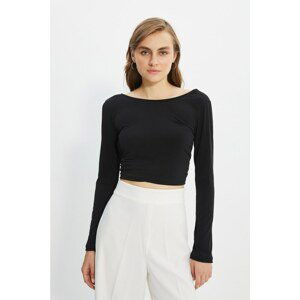 Trendyol Black Cut Out Detailed Crop Knitted Blouse