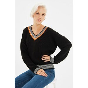 Trendyol Black V Neck Knitwear Sweater