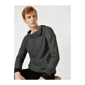 Koton Men's Gray Kangaroo Pocket Long Sleeve Zippered Collar Sweatshirt