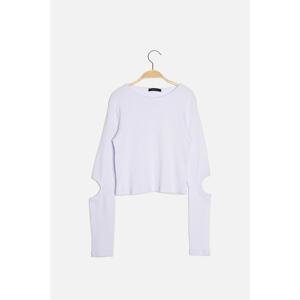 Trendyol White Cut Out Detailed Ribbed Knitted Blouse
