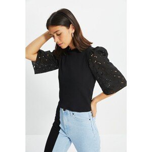 Trendyol Black Embroidered Detailed Corduroy Knitted Blouse