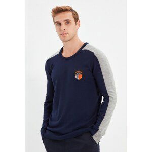 Trendyol Navy Blue Men's Slim Fit Crew Neck Shoulder and Crest Detailed Sweater