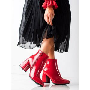 LUCKY SHOES LACQUERED BOOTIES ON THE POST