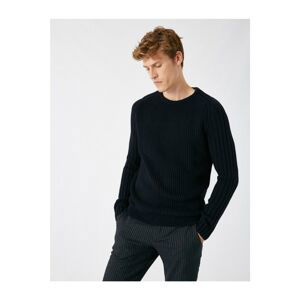 Koton Crew Neck Slim Knitwear Sweater