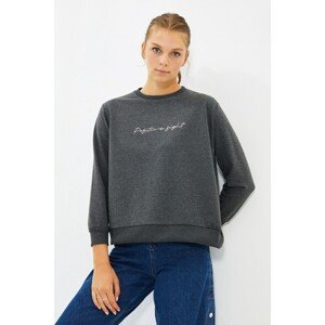 Trendyol Low Back Embroidery Oversize Knitted - Slim Sweatshirt