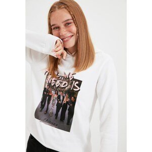 Trendyol White Friends Licensed Printed Basic Knitted Thin Sweatshirt