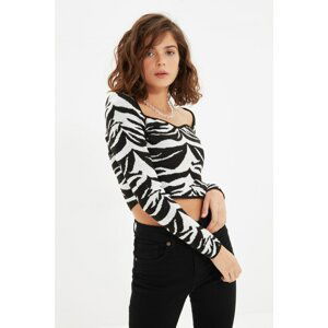 Trendyol Black Jacquard Knitwear Sweater