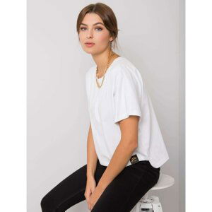 White loose T-shirt from Imogene FOR FITNESS