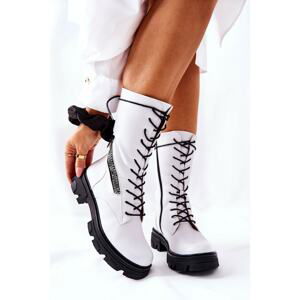 Flat Hiking Boots TR747 White