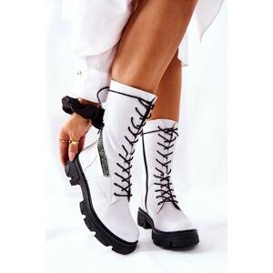 Flat Hiking Boots TR747 White
