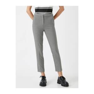 Koton Short Leg Pocket Trousers Check