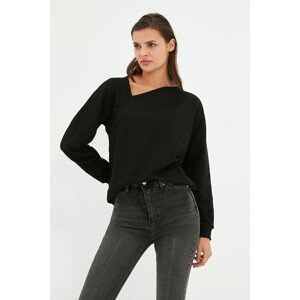 Trendyol Black Asymmetric Collar Loose Slim Knitted Sweatshirt