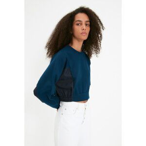 Trendyol Indigo Parachute Fabric Sleeve Detailed Crop Knitted Slim Sweatshirt