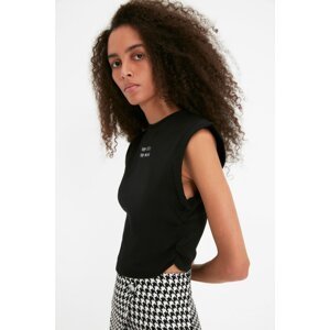 Trendyol Black Crop Embroidery Knitted Blouse