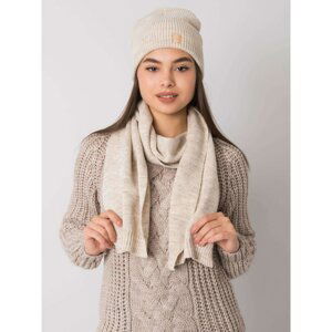 RUE PARIS Beige winter set with a hat and a scarf