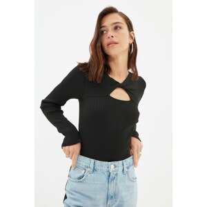 Trendyol Black Cutout Detailed Knitwear Sweater