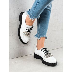 TRENDI FASHIONABLE WHITE SHOES