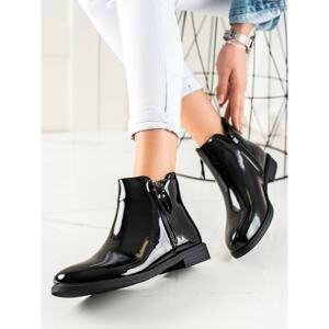 TRENDI CLASSIC LACQUERED ANKLE BOOTS