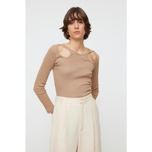 Trendyol Camel Cut Out Detailed Crop Knitted Blouse