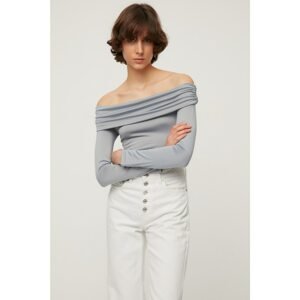 Trendyol Gray Carmen Collar Knitted Body