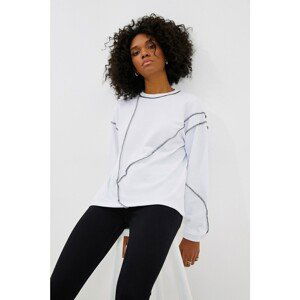 Trendyol White Loose Bedstead Stitched Slim Knitted Sweatshirt