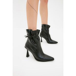 Trendyol Black Ruffle Detailed Women's Boots & Booties