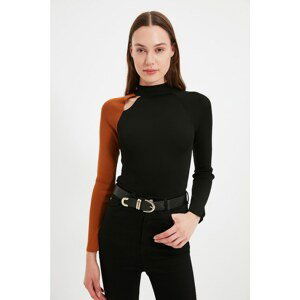 Trendyol Black Tall Cut Out Knitwear Sweater