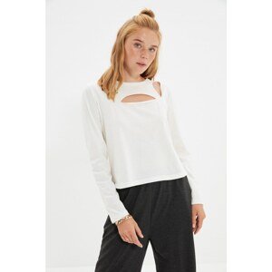 Trendyol Ecru Cut Out Knitted Blouse