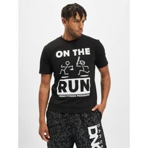 T-Shirt On The Run Basic in black