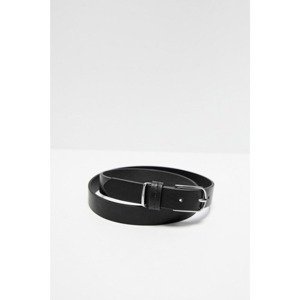 Plain belt with a silver buckle - black
