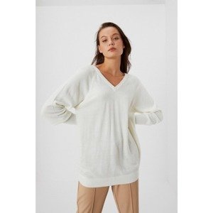 Plain sweater with a decorative back - ecru