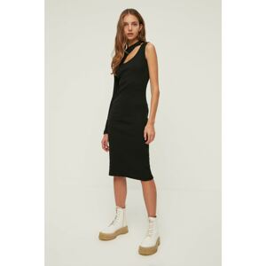 Trendyol Black Cut Out Detailed Knitted Dress