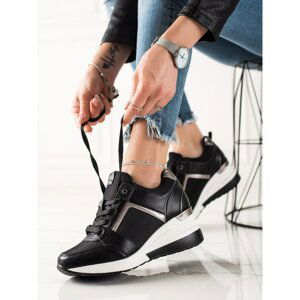 TRENDI STYLISH BLACK SNEAKERS