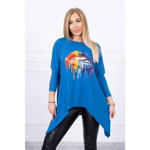 Oversize blouse with rainbow printed jeans