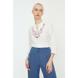 Trendyol Blouse - Ecru - Regular fit