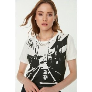 Trendyol Ecru Printed Crop Knitted T-Shirt