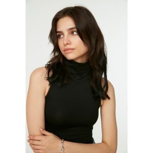 Trendyol Black Stand-Up Collar Knitted Body