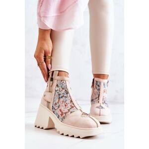 Leather boots on a massive post Maciejka Beige 05325-04