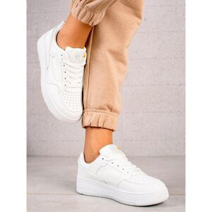 TRENDI FASHIONABLE WHITE SNEAKERS