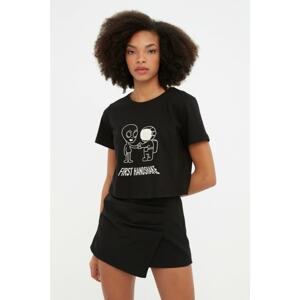 Trendyol Black Printed Crop Knitted T-Shirt