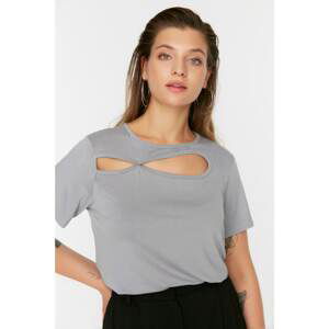 Trendyol Curve Gray Cutout Detailed Knitted Blouse