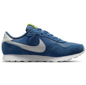 Obuv Nike  MD Valiant