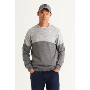 AC&Co / Altınyıldız Classics Men's Gray Melange Standard Fit Regular Cut Crew Neck Colorblok Patterned Knitwear Sweater.