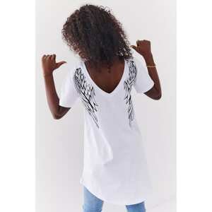 Stylish white tunic with wings on the back